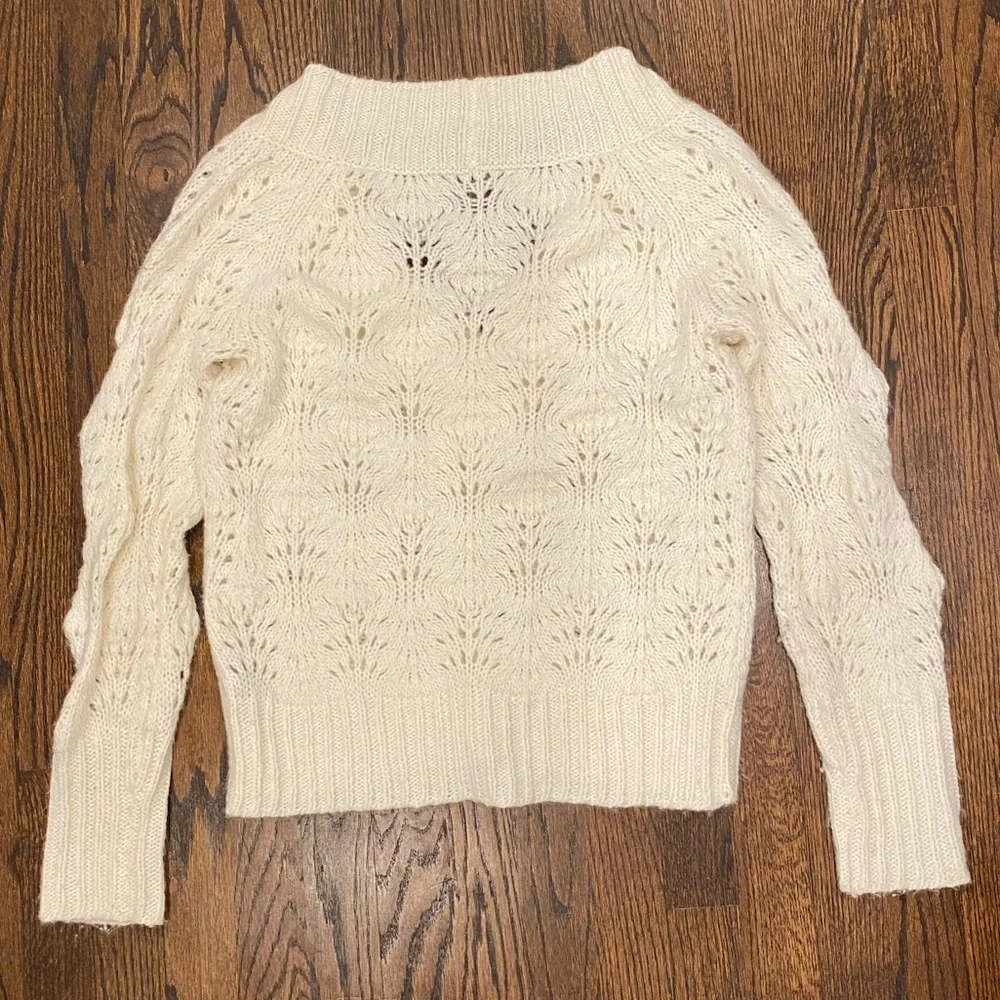 Deep v-neck knit sweater - Picture 2 of 4